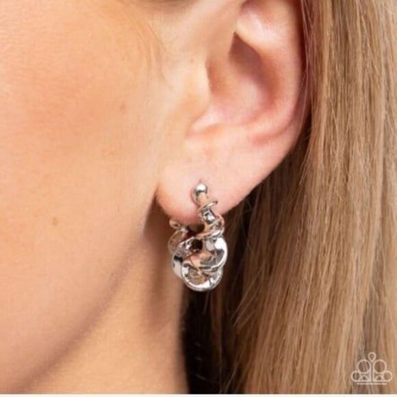 Paparazzi Jewelry Corkscrew Chic Silver Hoop Earrings Pierce Grunge Textured New - Picture 1 of 2